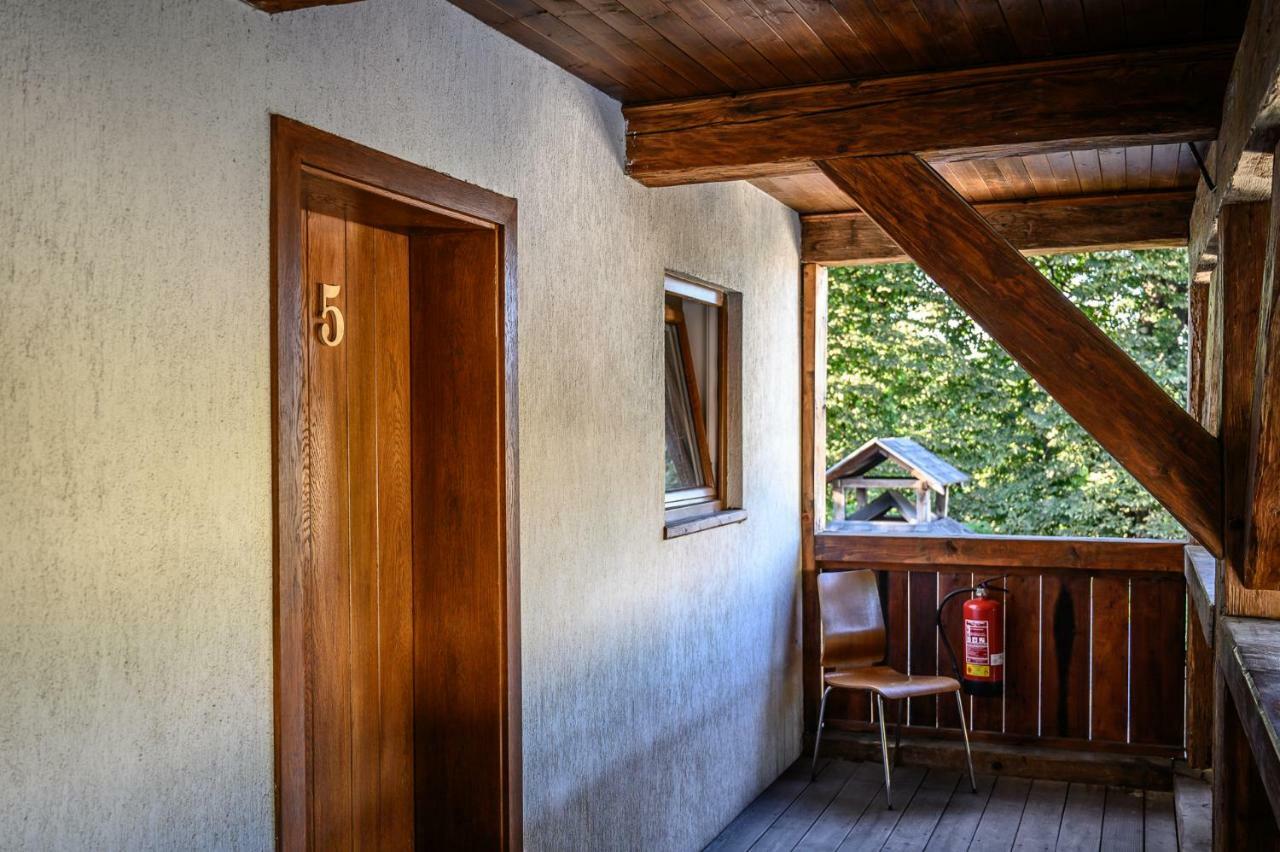 Penzion Tyra Trinec Exterior foto